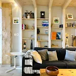 Casa Da Artista - Stylish House With Plunge Pool And Lush Garden Close To