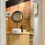 Casa Da Artista - Stylish House With Plunge Pool And Lush Garden Close To