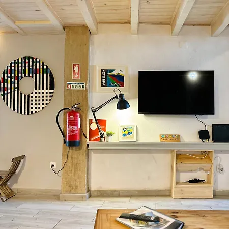 Casa Da Artista - Stylish House With Plunge Pool And Lush Garden Close To *