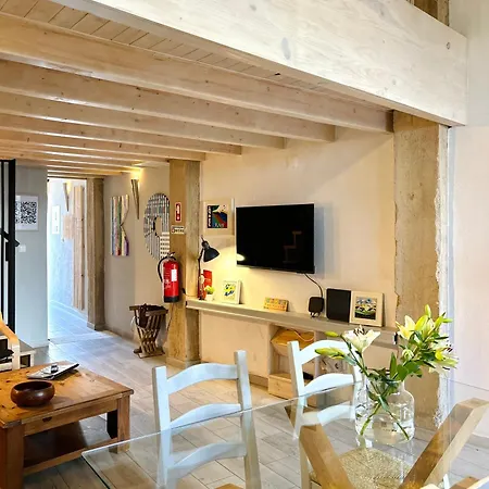 Casa Da Artista - Stylish House With Plunge Pool And Lush Garden Close To *
